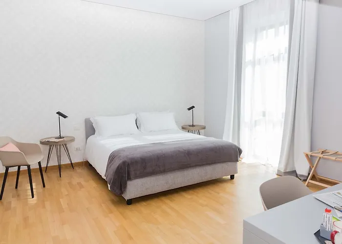 200 & Terrace 3* Bari