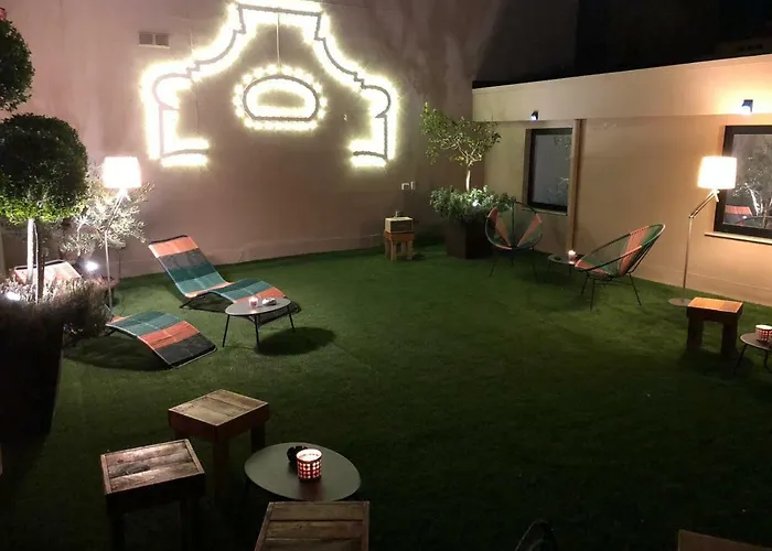 200 & Terrace Bed & Breakfast 4*