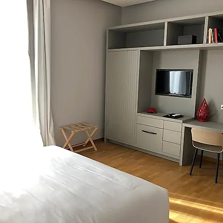 200 & Terrace 3*