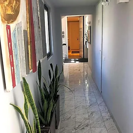 200 & Terrace Отель типа 