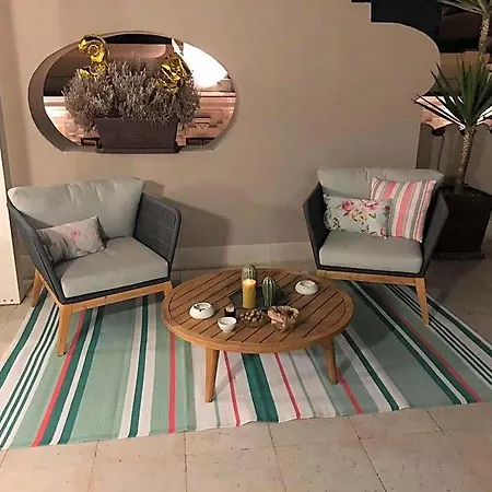 200 & Terrace Couette-café