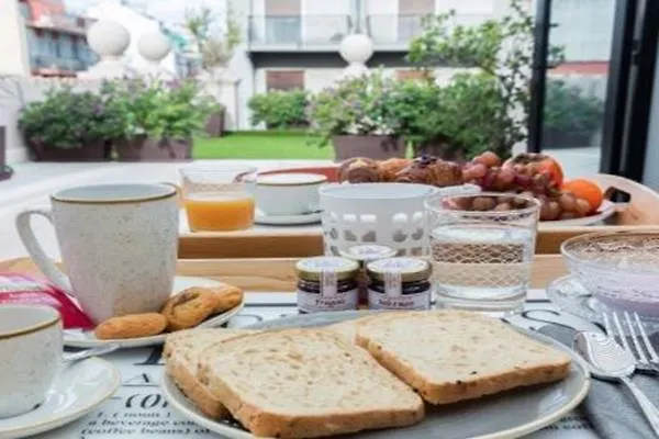 200 & Terrace Bed and Breakfast 3*